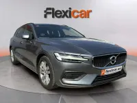 Usado Volvo V60 Momentum 150 CV (110 kW) 2019 Negro Familiar