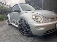 Usado VW New Beetle 100 CV (73 kW) 2004 Gris / plata Utilitario