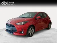 Usado Toyota Yaris Hybrid Active 116 CV (85 kW) 2024 Rojo Berlina