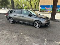 Usado Peugeot 308 SW Allure 150 CV (110 kW) 2017 Gris / plata Familiar