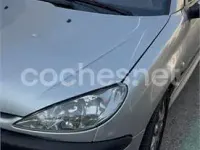 Usado Peugeot 206 138 CV (101 kW) 2002 Gris / plata Descapotable