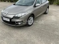 Usado Renault Mégane GrandTour Dynamique 115 CV (84 kW) 2013 Gris / plata Familiar