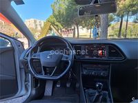 Usado Seat Leon FR 150 CV (110 kW) 2017 Gris / plata Berlina