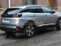 Usado Peugeot 3008 Allure 130 CV (95 kW) 2020 Gris / plata SUV