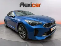 Usado Kia Stinger GT-Line 200 CV (147 kW) 2017 Azul Utilitario