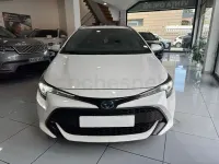 Usado Toyota Corolla Sport 140 CV (102 kW) 2023 Blanco Familiar