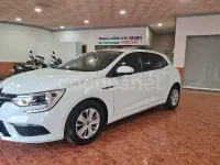 Usado Renault Mégane Intens 90 CV (66 kW) 2017 Blanco Berlina