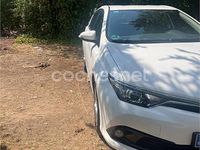 Usado Toyota Auris Active 112 CV (82 kW) 2015 Blanco Berlina