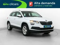 Usado Skoda Karoq Ambition 150 CV (110 kW) 2022 Blanco SUV