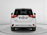 Usado Mitsubishi Outlander P-HEV Motion 224 CV (164 kW) 2020 Blanco SUV