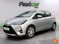 Usado Toyota Yaris Hybrid Active 99 CV (72 kW) 2019 Gris Utilitario