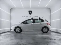 Usado Peugeot 208 68 CV (50 kW) 2015 Blanco Utilitario
