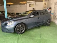 Usado Volvo V40 Momentum 120 CV (88 kW) 2017 Azul Berlina