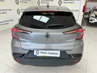 Usado Renault Captur Techno 100 CV (73 kW) 2024 Gris / plata SUV