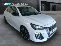 Usado Peugeot 208 Allure 100 CV (73 kW) 2024 Blanco Utilitario