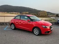 Usado Audi A1 Attraction 86 CV (63 kW) 2014 Rojo Utilitario