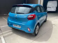 Usado Hyundai i10 67 CV (49 kW) 2022 Azul Utilitario
