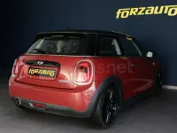 Usado Mini Cooper D 116 CV (85 kW) 2016 Rojo Utilitario