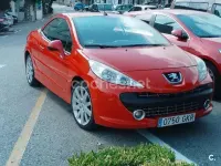 Usado Peugeot 207 CC Sport 110 CV (80 kW) 2009 Rojo Descapotable