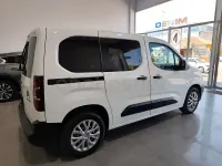 Usado Citroën Berlingo Live 102 CV (75 kW) 2021 Blanco Monovolumen