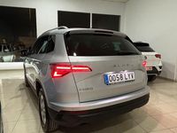 Usado Skoda Karoq Ambition 150 CV (110 kW) 2022 Gris / plata SUV