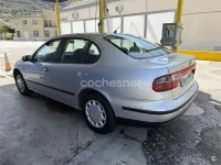 Usado Seat Toledo Stella 105 CV (77 kW) 2003 Gris / plata Berlina