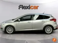 Usado Ford Focus Business Edition 120 CV (88 kW) 2017 Gris / plata Berlina