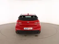 Usado Hyundai i30 120 CV (88 kW) 2019 Rojo Berlina