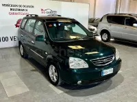Usado Kia Carens 140 CV (102 kW) 2006 Verde Monovolumen