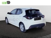 Usado Toyota Yaris Hybrid Business Edition 116 CV (85 kW) 2022 Blanco Berlina
