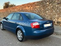 Usado Audi A4 180 CV (132 kW) 2001 Azul Berlina