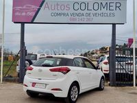 Usado Hyundai i20 90 CV (66 kW) 2015 Blanco Berlina