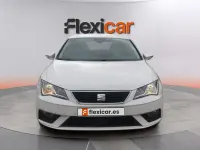 Usado Seat Leon Style 130 CV (95 kW) 2019 Blanco Berlina