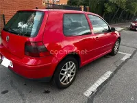 Usado VW Golf IV 110 CV (80 kW) 2003 Rojo Berlina