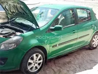 Usado Renault Clio II 85 CV (62 kW) 2006 Verde Berlina