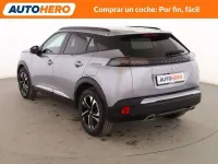 Usado Peugeot 2008 Allure 131 CV (96 kW) 2022 Gris SUV