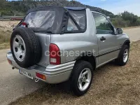Usado Suzuki Grand Vitara 128 CV (94 kW) 2002 Gris / plata SUV