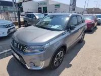 Usado Suzuki Vitara GLX 129 CV (94 kW) 2023 Gris / plata SUV