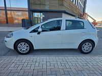 Usado Fiat Punto Easy 75 CV (55 kW) 2016 Blanco Utilitario