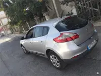 Usado Renault Mégane III Authentique 85 CV (62 kW) 2009 Gris / plata Berlina