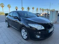 Usado Renault Mégane LIMITED 110 CV (80 kW) 2014 Negro Berlina
