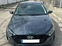 Usado Hyundai i20 99 CV (72 kW) 2020 Gris Utilitario