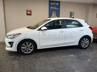 Begagnad Kia Rio 100 HK (73 kW) 2022 Vit Sedan
