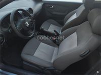 Usado Seat Ibiza Reference 75 CV (55 kW) 2005 Verde Utilitario
