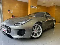 Usado Jaguar F-Type R-Dynamic 300 CV (220 kW) 2018 Gris / plata Descapotable