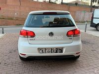 Usado VW Golf VII Advance 105 CV (77 kW) 2012 Blanco Berlina