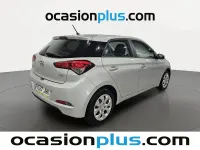 Usado Hyundai i20 90 CV (66 kW) 2015 Gris plata Utilitario
