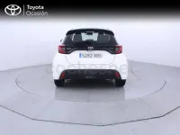 Usado Toyota Yaris Hybrid Active 116 CV (85 kW) 2025 Blanco Berlina