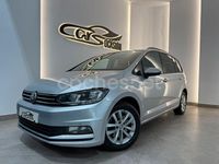 Usado VW Touran Advance 115 CV (84 kW) 2017 Gris / plata Monovolumen