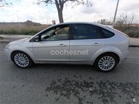 Usado Ford Focus Titanium 115 CV (84 kW) 2008 Gris / plata Berlina